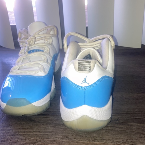 Air Jordan 11 Retro Low White/ University Blue - Picture 3 of 4